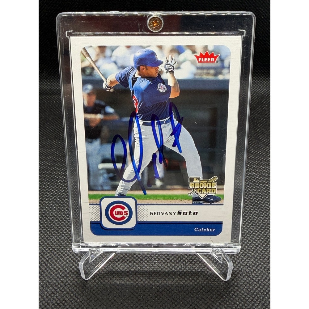 Fleer Geovany Soto Chicago Cubs Signed Rookie Card 2006 Upper Deck P5C6 Auto
